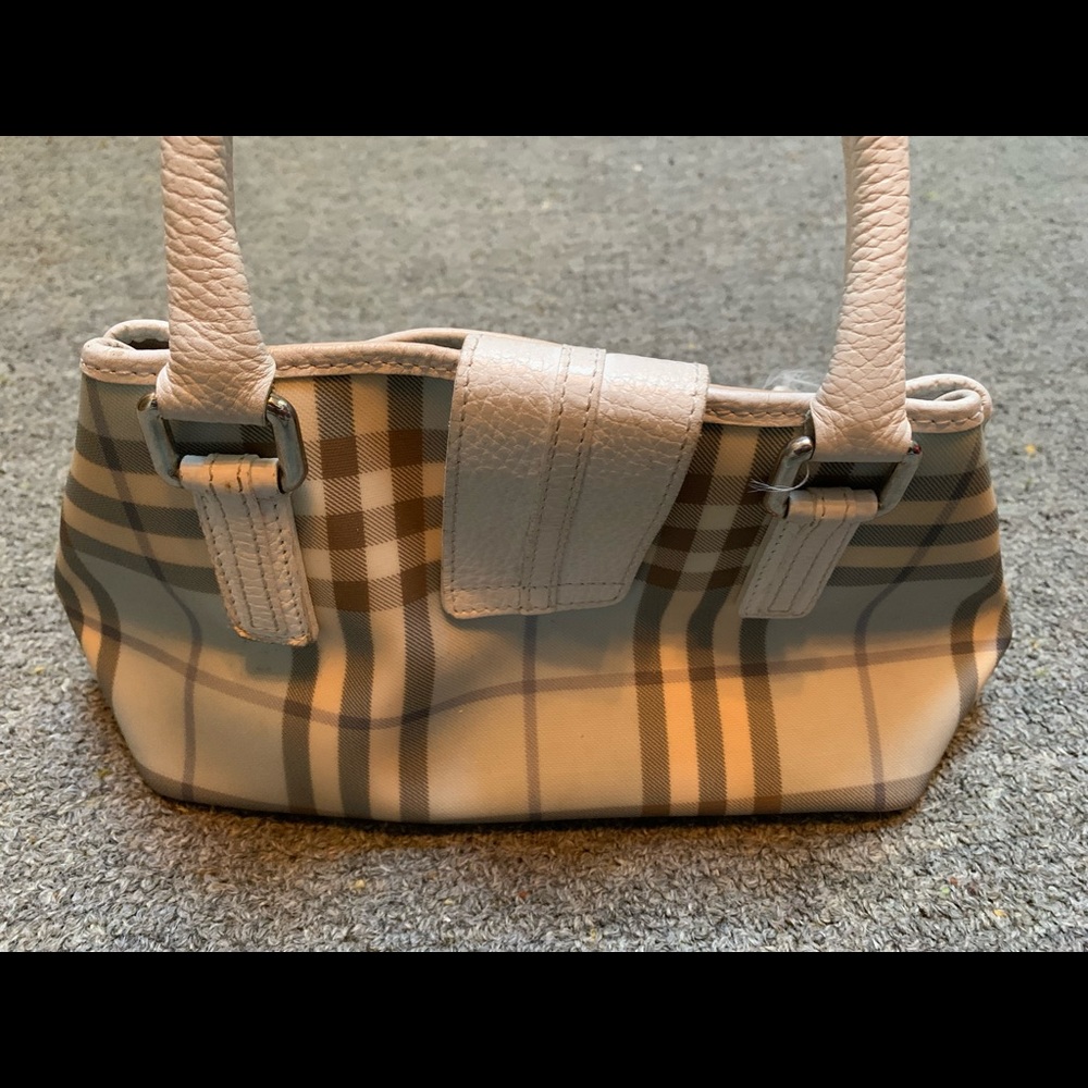 Burberry bag ( light blue Nova Check bag)